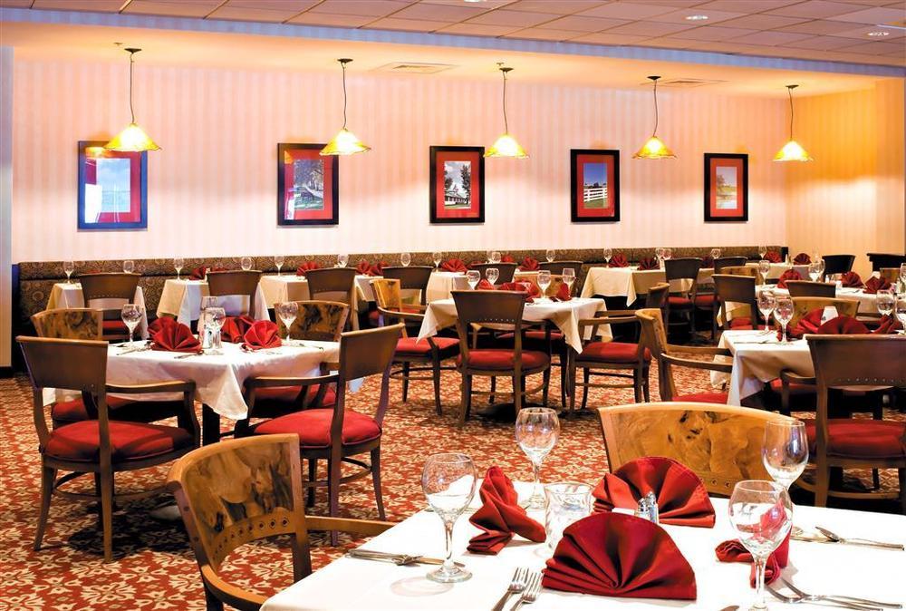 Quality Inn Lexington -Horse Park Restoran gambar