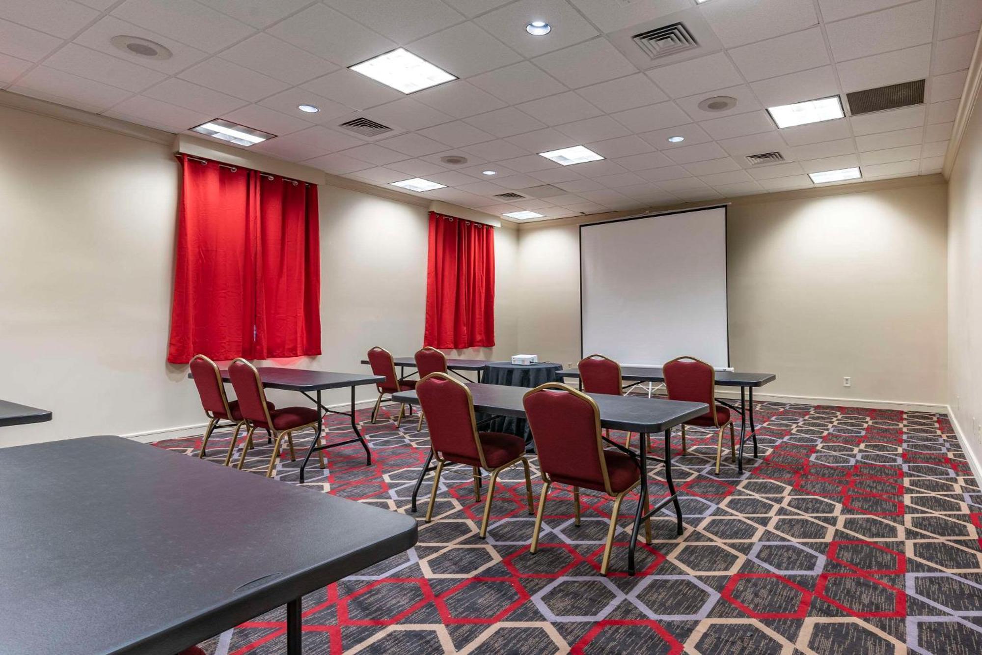 Quality Inn Lexington -Horse Park Luaran gambar